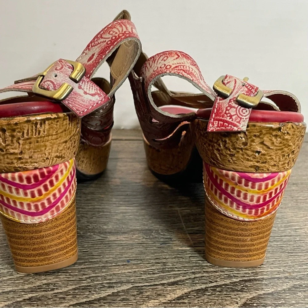 Women’s sandals Boho Chic Block heel.Colorful red. Size 10. Pre-owned.